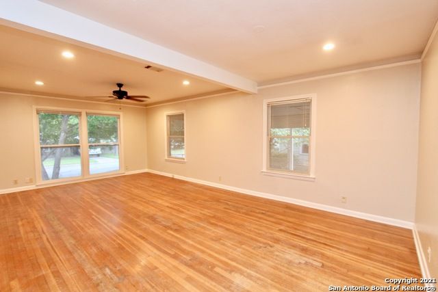209 LYMAN DR, Terrell Hills, TX 78209