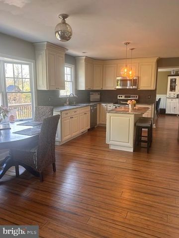 714 WOODLAND AVE, Norristown, PA 19403