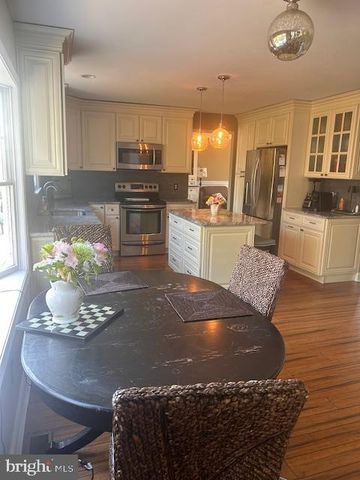 714 WOODLAND AVE, Norristown, PA 19403