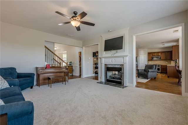 1060 Crescent Ridge Drive, Buford, GA 30518