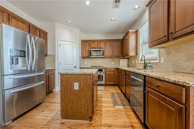1060 Crescent Ridge Drive, Buford, GA 30518