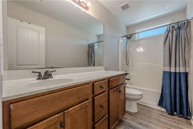 1060 Crescent Ridge Drive, Buford, GA 30518