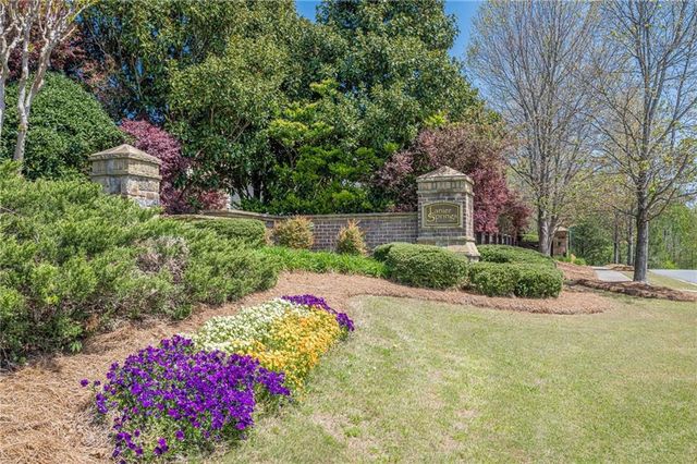 1060 Crescent Ridge Drive, Buford, GA 30518