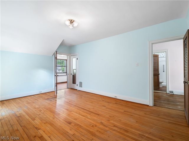 1331 Cranford Avenue, Lakewood, OH 44107