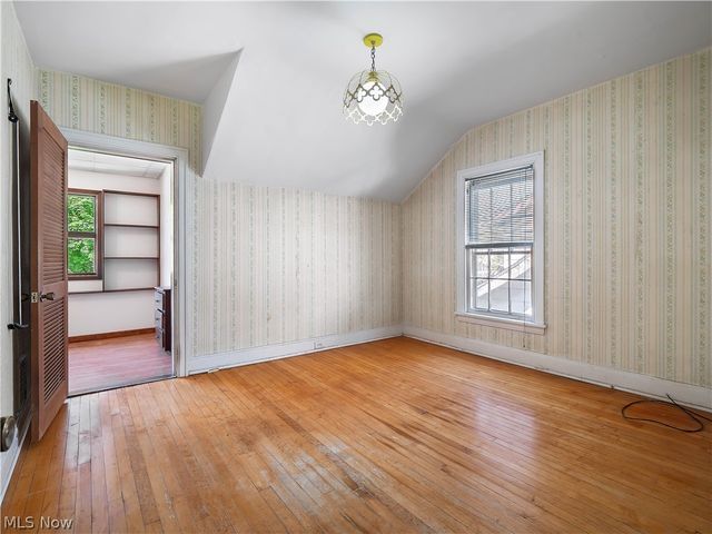 1331 Cranford Avenue, Lakewood, OH 44107