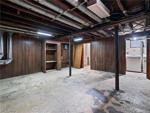 1331 Cranford Avenue, Lakewood, OH 44107