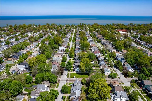1331 Cranford Avenue, Lakewood, OH 44107