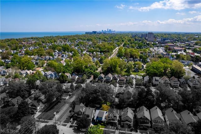 1331 Cranford Avenue, Lakewood, OH 44107