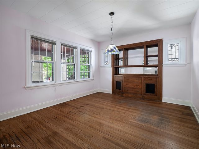 1331 Cranford Avenue, Lakewood, OH 44107