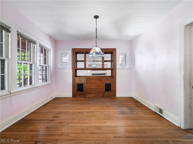 1331 Cranford Avenue, Lakewood, OH 44107