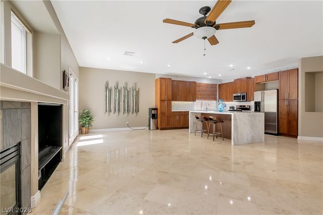 10617 Redwood Grove Avenue, Las Vegas, NV 89144