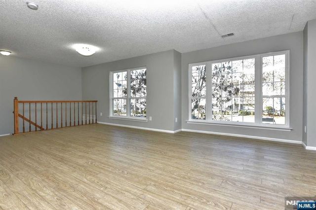 501 Quince Court, Mahwah, NJ 07430