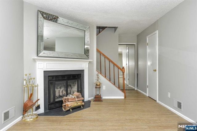 501 Quince Court, Mahwah, NJ 07430