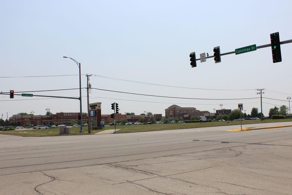 550 E Laraway Road, New Lenox, IL 60451