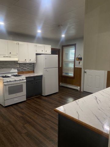 119 Madison 1, Fitchburg, MA 01420