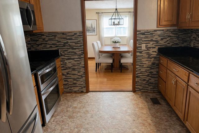 233 Rainbow Drive, Rossville, GA 30741