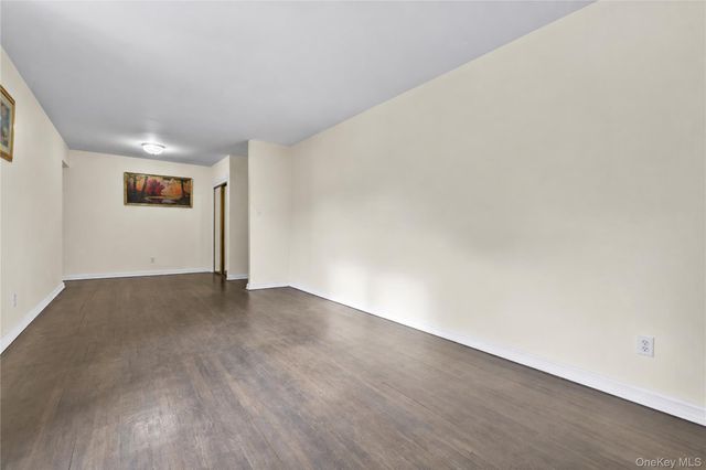 27-10 Parsons Boulevard 2F, Flushing, NY 11354