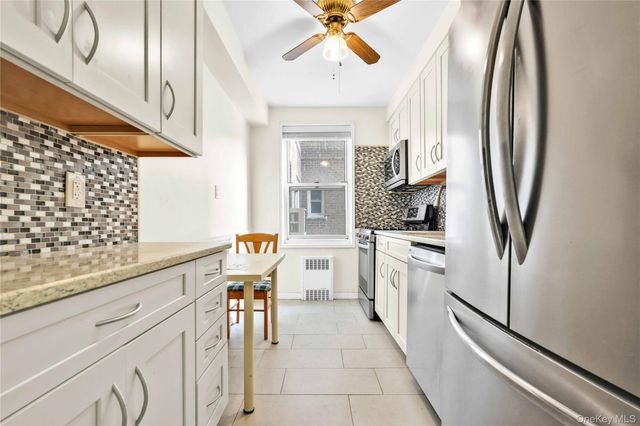 27-10 Parsons Boulevard 2F, Flushing, NY 11354