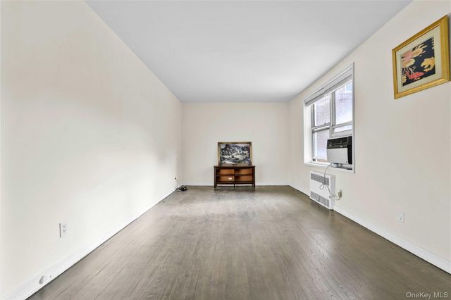 27-10 Parsons Boulevard 2F, Flushing, NY 11354