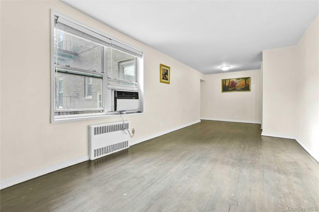 27-10 Parsons Boulevard 2F, Flushing, NY 11354
