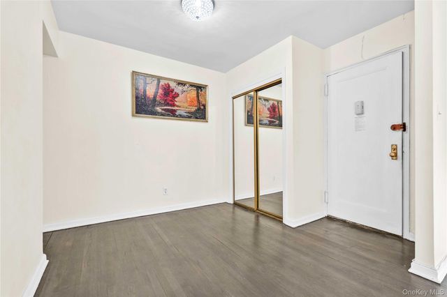 27-10 Parsons Boulevard 2F, Flushing, NY 11354