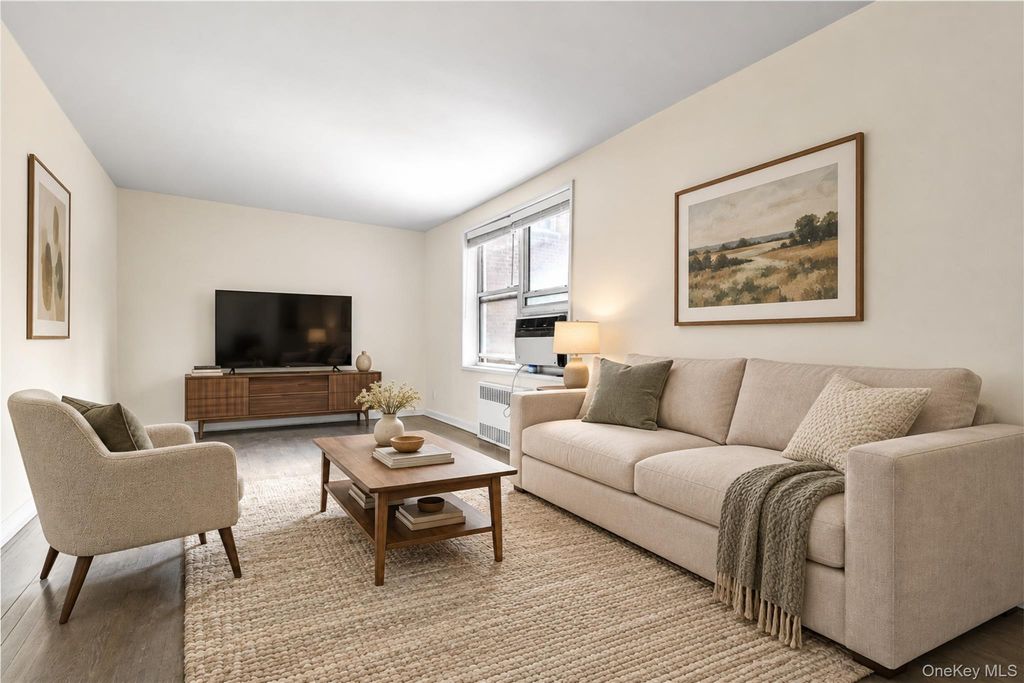 27-10 Parsons Boulevard 2F, Flushing, NY 11354 — exterior