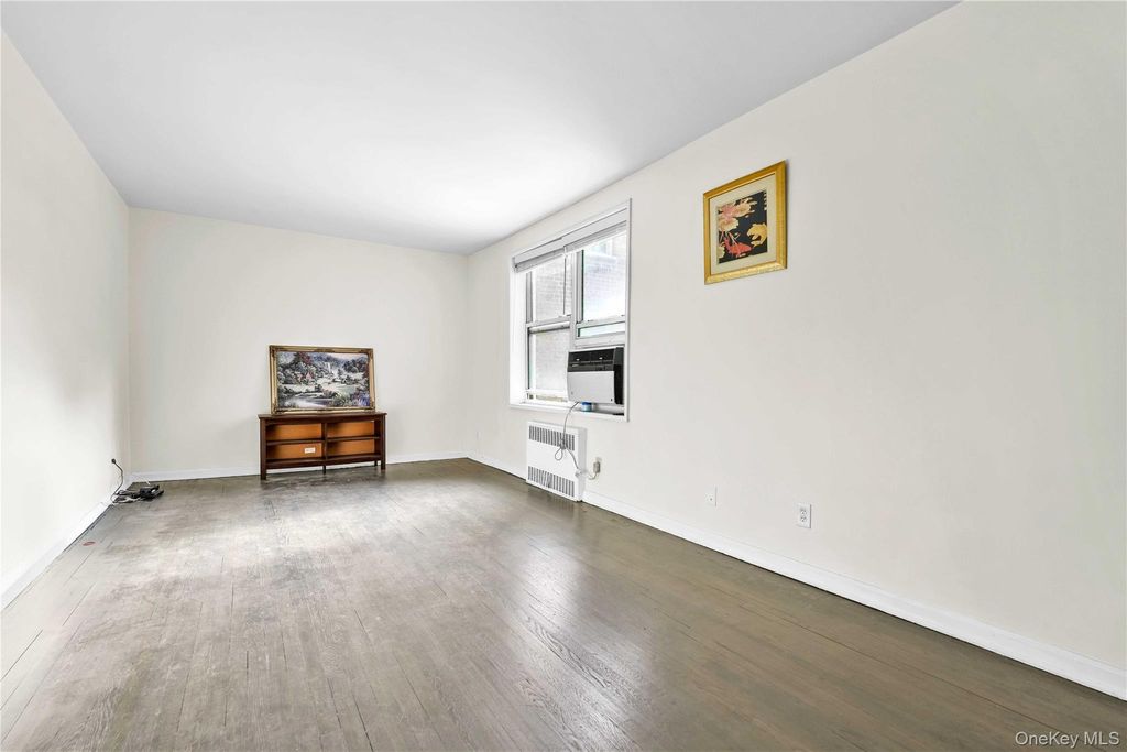 27-10 Parsons Boulevard 2F, Flushing, NY 11354 — photo 5
