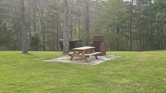 576 Laxton Road, Strunk, KY 42649
