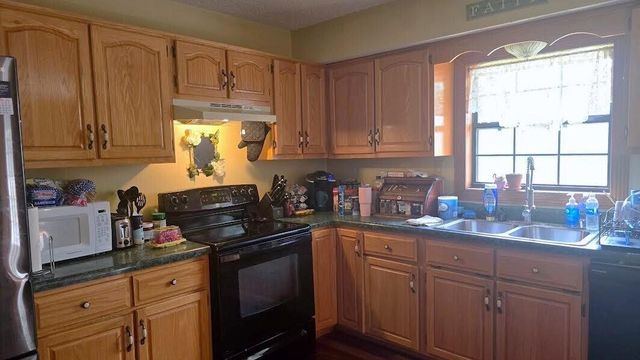 576 Laxton Road, Strunk, KY 42649