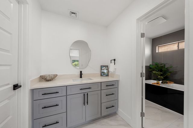 9648 Fallbrook Drive, Dallas, TX 75243