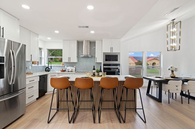 9648 Fallbrook Drive, Dallas, TX 75243