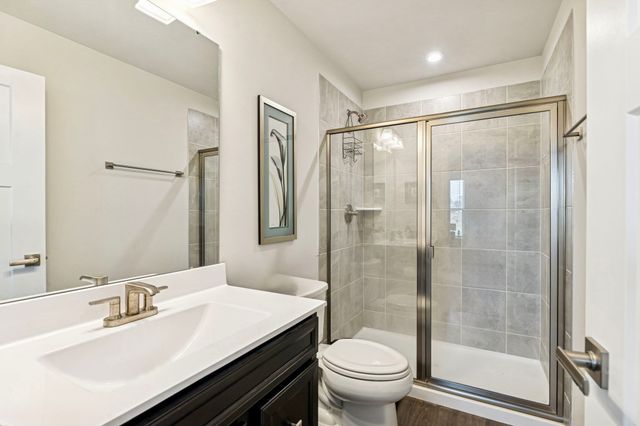 1807 Goldsberry Dr, Columbia, TN 38401