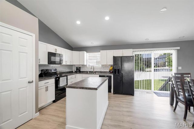 515 Hickory Post Drive, Wentzville, MO 63385