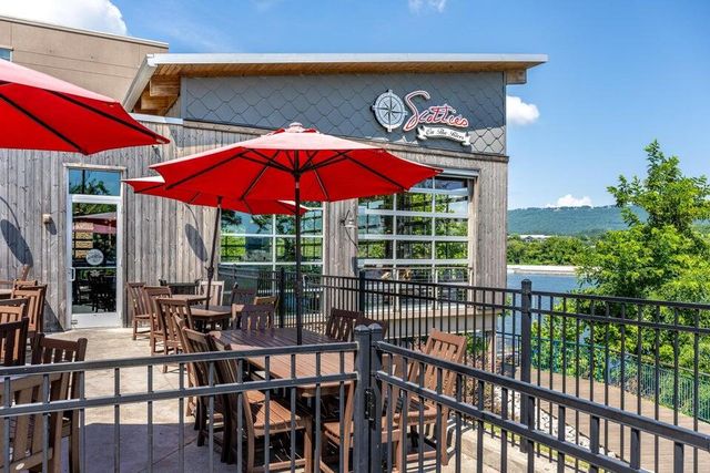 804 Riverfront Parkway 401, Chattanooga, TN 37402