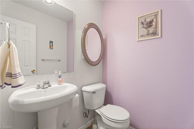 4439 Vernon Circle, Kernersville, NC 27284