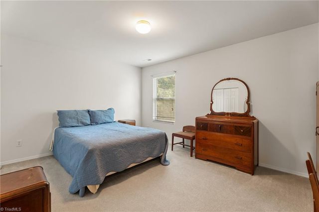 4439 Vernon Circle, Kernersville, NC 27284