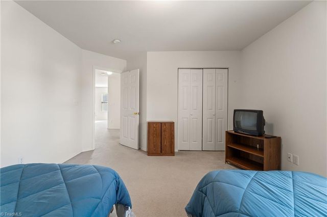 4439 Vernon Circle, Kernersville, NC 27284