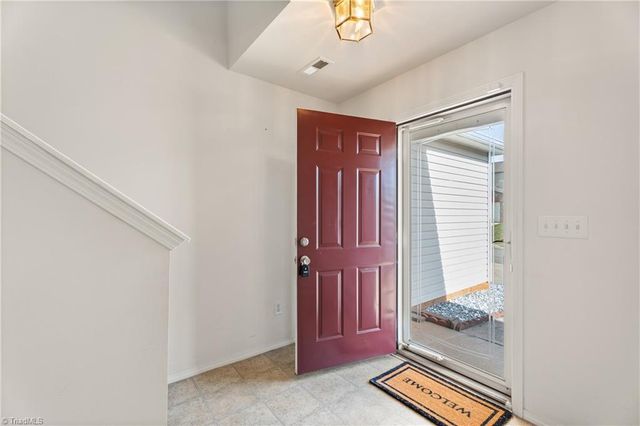 4439 Vernon Circle, Kernersville, NC 27284