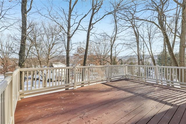 535 Pine Bluff Dr, Adams Twp, PA 16046