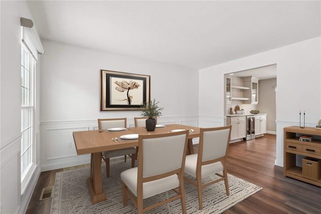 535 Pine Bluff Dr, Adams Twp, PA 16046