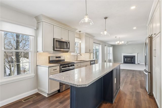 535 Pine Bluff Dr, Adams Twp, PA 16046