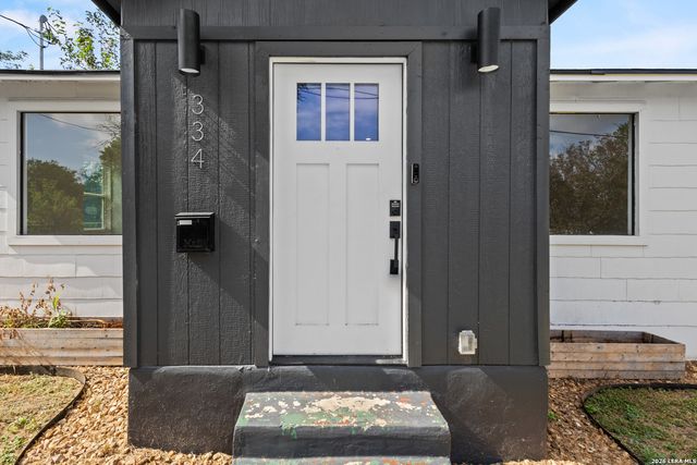 334 Cooper St, San Antonio, TX 78210