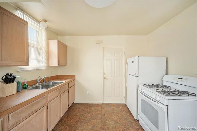 14960 Lindsay Street, Detroit, MI 48227