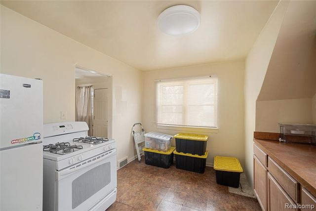 14960 Lindsay Street, Detroit, MI 48227