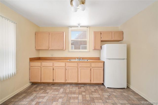 14960 Lindsay Street, Detroit, MI 48227