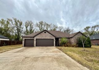 386 E Hayes Street, Pea Ridge, AR 72751