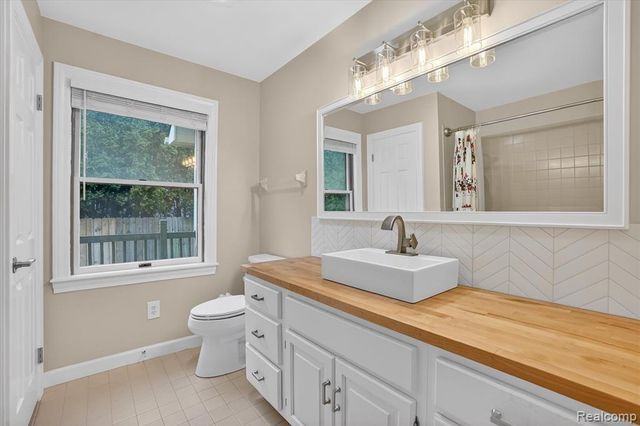 5214 Bloss Drive, Swartz Creek, MI 48473