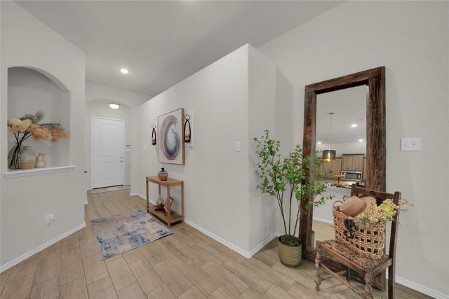 9824 Mescalbean Boulevard, Fort Worth, TX 76036