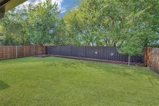 9824 Mescalbean Boulevard, Fort Worth, TX 76036