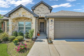 9824 Mescalbean Boulevard, Fort Worth, TX 76036